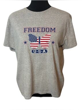 (No Brand) Freedom USA Graphic Tee: Best for Size L/XL